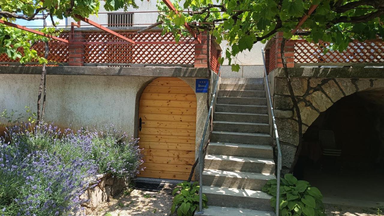 Apartment Dinka Kornić 외부 사진